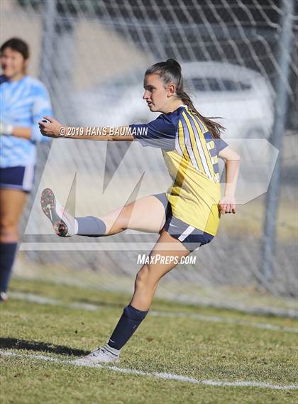 Thumbnail 3 in Truckee vs. Boulder City (NIAA 3A Semifinal) photogallery.