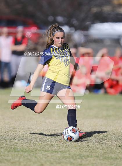Thumbnail 2 in Truckee vs. Boulder City (NIAA 3A Semifinal) photogallery.