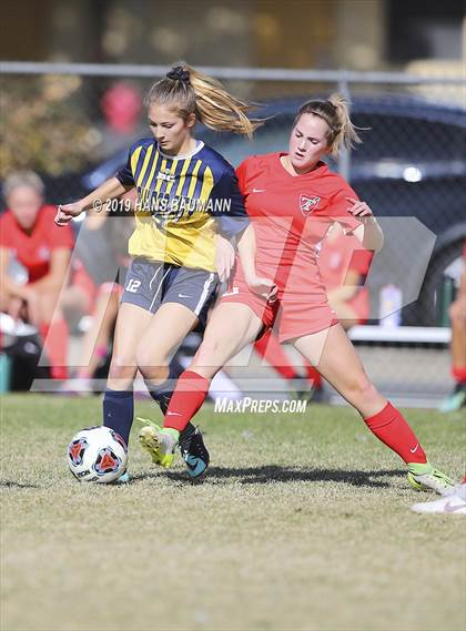 Thumbnail 3 in Truckee vs. Boulder City (NIAA 3A Semifinal) photogallery.