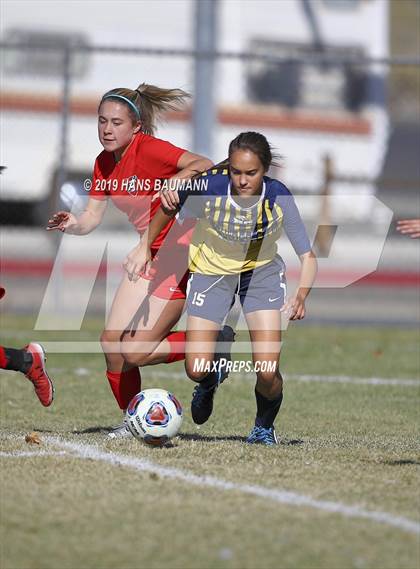 Thumbnail 1 in Truckee vs. Boulder City (NIAA 3A Semifinal) photogallery.