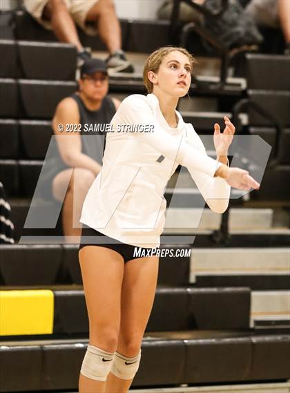 Thumbnail 2 in Notre Dame vs. Archbishop Mitty (Spikefest 1) photogallery.