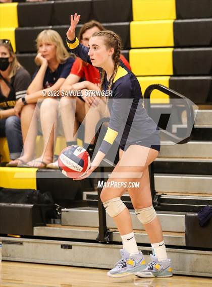 Thumbnail 3 in Notre Dame vs. Archbishop Mitty (Spikefest 1) photogallery.