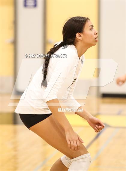 Thumbnail 3 in Notre Dame vs. Archbishop Mitty (Spikefest 1) photogallery.