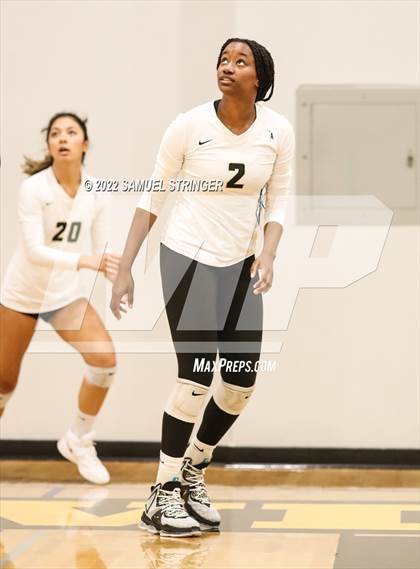 Thumbnail 2 in Notre Dame vs. Archbishop Mitty (Spikefest 1) photogallery.