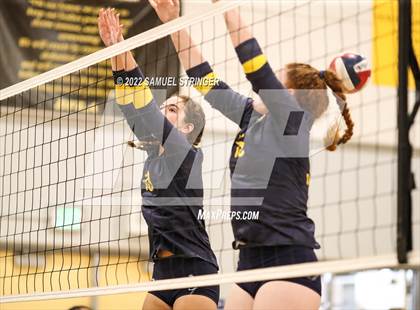 Thumbnail 3 in Notre Dame vs. Archbishop Mitty (Spikefest 1) photogallery.