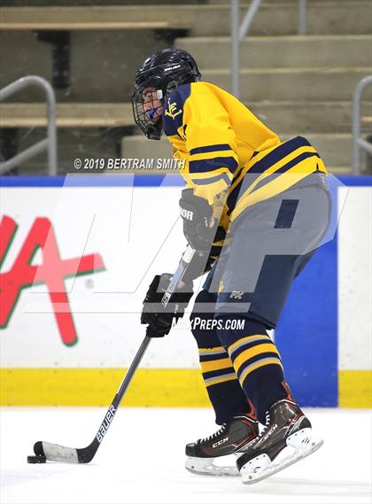 Thumbnail 2 in Kenmore East vs. Kenmore West photogallery.