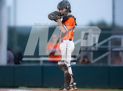 Thumbnail 2 in Katy @ Seven Lakes photogallery.