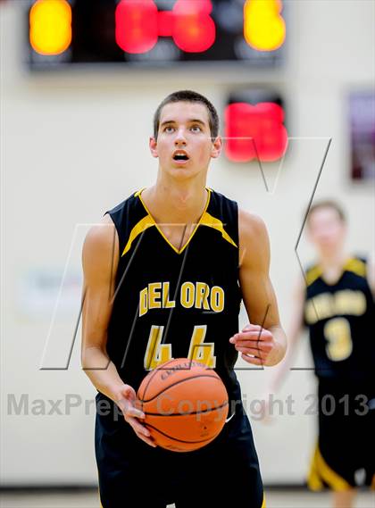 Thumbnail 2 in Del Oro vs Whitney (Whitney Christmas Classic) photogallery.