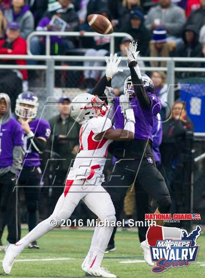 Thumbnail 3 in Gonzaga vs. St. John's (2015 MaxPreps Rivalry Series) photogallery.