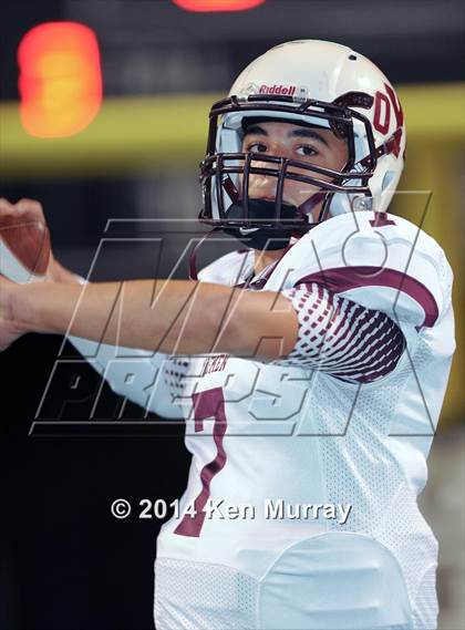 Thumbnail 2 in Cameron Yoe vs Edna (UIL 3A D1 Semifinal) photogallery.