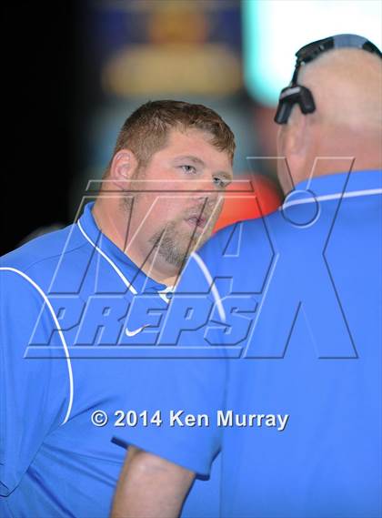 Thumbnail 2 in Cameron Yoe vs Edna (UIL 3A D1 Semifinal) photogallery.