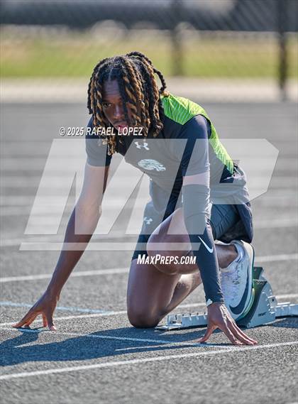Thumbnail 2 in UIL 6A Track & Field Area 13&14 (400M) photogallery.