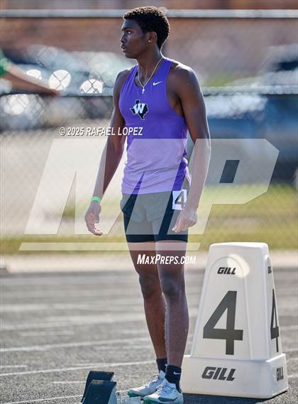 Thumbnail 1 in UIL 6A Track & Field Area 13&14 (400M) photogallery.