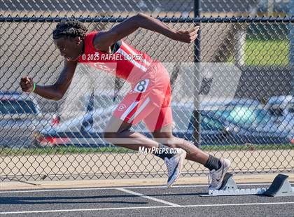 Thumbnail 1 in UIL 6A Track & Field Area 13&14 (400M) photogallery.