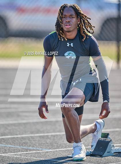Thumbnail 3 in UIL 6A Track & Field Area 13&14 (400M) photogallery.