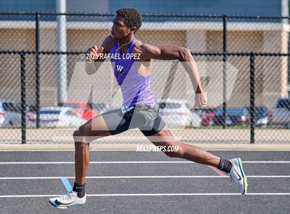 Thumbnail 2 in UIL 6A Track & Field Area 13&14 (400M) photogallery.