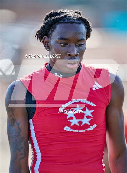 Thumbnail 1 in UIL 6A Track & Field Area 13&14 (400M) photogallery.