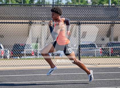 Thumbnail 3 in UIL 6A Track & Field Area 13&14 (400M) photogallery.