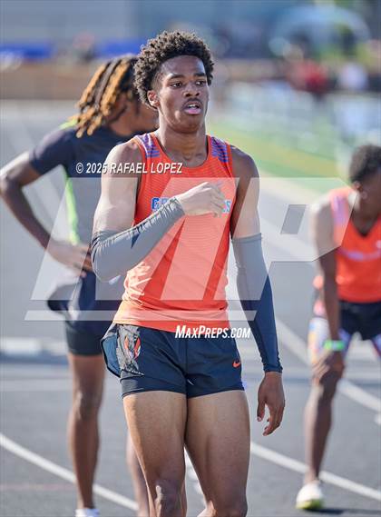 Thumbnail 3 in UIL 6A Track & Field Area 13&14 (400M) photogallery.