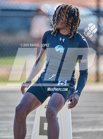 Thumbnail 2 in UIL 6A Track & Field Area 13&14 (400M) photogallery.