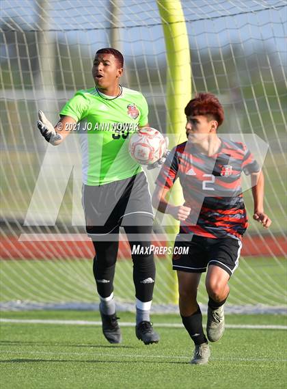 Thumbnail 2 in Bridgeland vs. MacArthur (UIL 6A Regional Quarterfinal Playoff) photogallery.
