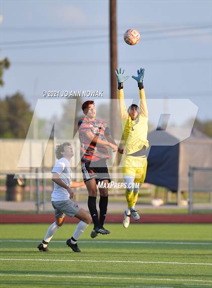 Thumbnail 2 in Bridgeland vs. MacArthur (UIL 6A Regional Quarterfinal Playoff) photogallery.