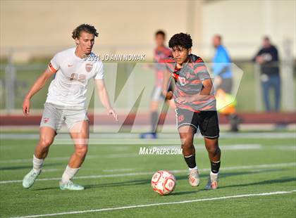 Thumbnail 2 in Bridgeland vs. MacArthur (UIL 6A Regional Quarterfinal Playoff) photogallery.