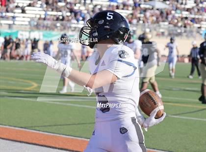 Thumbnail 3 in Mater Dei Catholic vs. Ramona (CIF SDS D3 Final) photogallery.