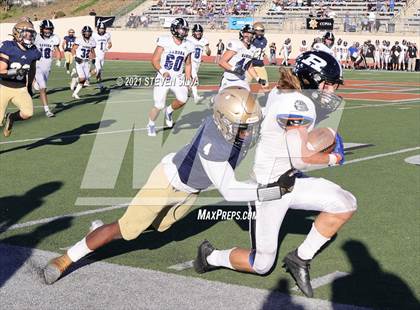 Thumbnail 1 in Mater Dei Catholic vs. Ramona (CIF SDS D3 Final) photogallery.