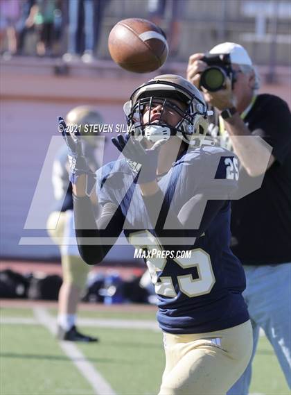 Thumbnail 1 in Mater Dei Catholic vs. Ramona (CIF SDS D3 Final) photogallery.