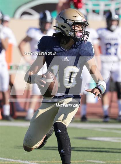 Thumbnail 2 in Mater Dei Catholic vs. Ramona (CIF SDS D3 Final) photogallery.