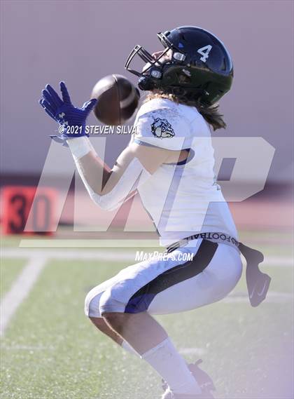 Thumbnail 2 in Mater Dei Catholic vs. Ramona (CIF SDS D3 Final) photogallery.