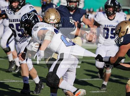 Thumbnail 3 in Mater Dei Catholic vs. Ramona (CIF SDS D3 Final) photogallery.