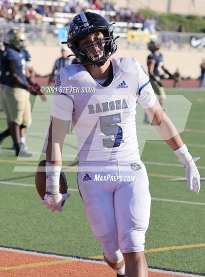 Thumbnail 2 in Mater Dei Catholic vs. Ramona (CIF SDS D3 Final) photogallery.