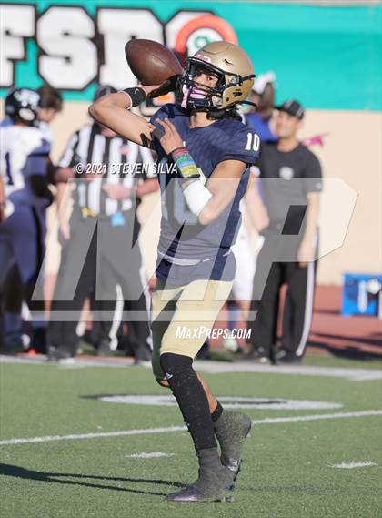 Thumbnail 2 in Mater Dei Catholic vs. Ramona (CIF SDS D3 Final) photogallery.