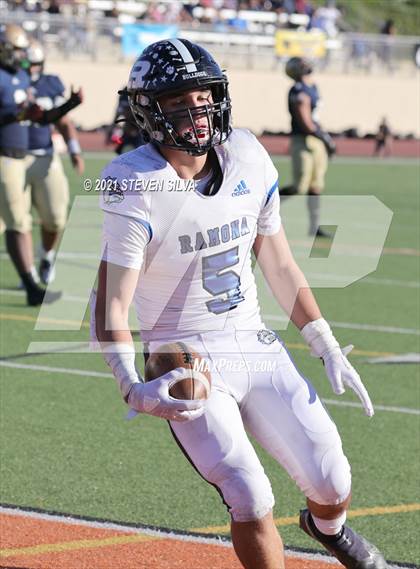 Thumbnail 1 in Mater Dei Catholic vs. Ramona (CIF SDS D3 Final) photogallery.
