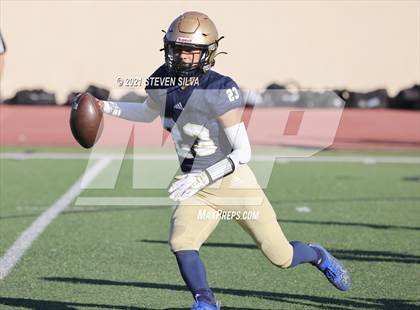 Thumbnail 3 in Mater Dei Catholic vs. Ramona (CIF SDS D3 Final) photogallery.