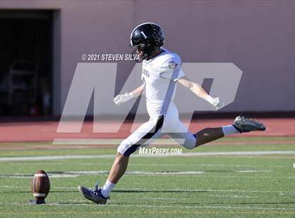 Thumbnail 3 in Mater Dei Catholic vs. Ramona (CIF SDS D3 Final) photogallery.