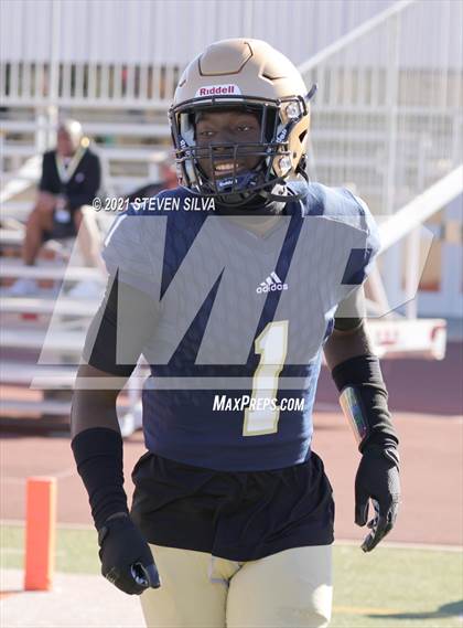 Thumbnail 3 in Mater Dei Catholic vs. Ramona (CIF SDS D3 Final) photogallery.
