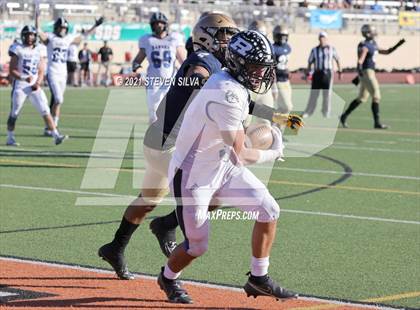 Thumbnail 2 in Mater Dei Catholic vs. Ramona (CIF SDS D3 Final) photogallery.