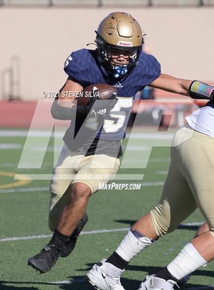 Thumbnail 3 in Mater Dei Catholic vs. Ramona (CIF SDS D3 Final) photogallery.