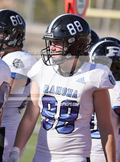 Thumbnail 3 in Mater Dei Catholic vs. Ramona (CIF SDS D3 Final) photogallery.