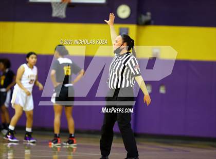 Thumbnail 3 in Etiwanda vs. Lynwood (CIF-SS Open Playoff) photogallery.