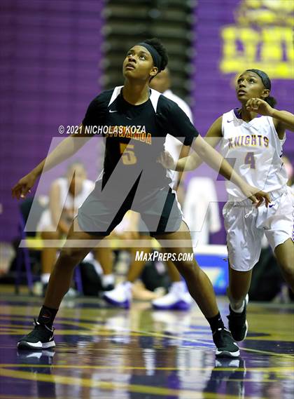Thumbnail 1 in Etiwanda vs. Lynwood (CIF-SS Open Playoff) photogallery.