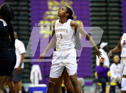 Thumbnail 3 in Etiwanda vs. Lynwood (CIF-SS Open Playoff) photogallery.