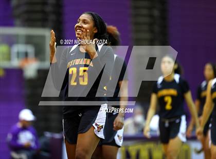 Thumbnail 3 in Etiwanda vs. Lynwood (CIF-SS Open Playoff) photogallery.