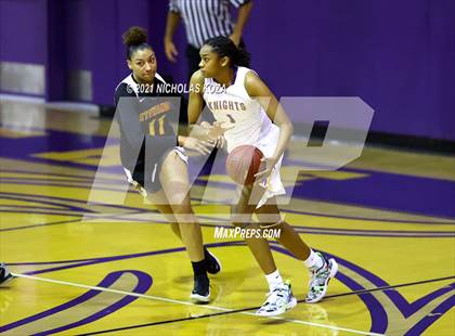 Thumbnail 1 in Etiwanda vs. Lynwood (CIF-SS Open Playoff) photogallery.