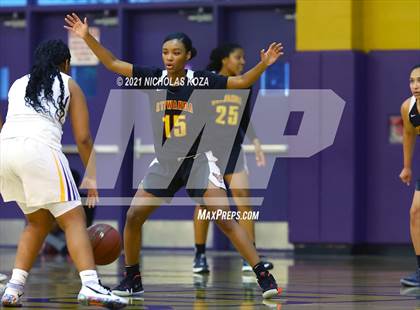 Thumbnail 2 in Etiwanda vs. Lynwood (CIF-SS Open Playoff) photogallery.
