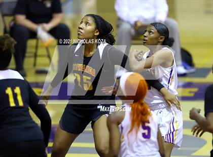 Thumbnail 3 in Etiwanda vs. Lynwood (CIF-SS Open Playoff) photogallery.