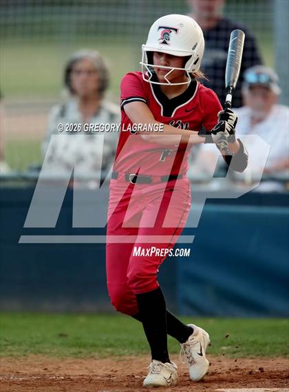 Thumbnail 3 in Trinity vs Keller photogallery.